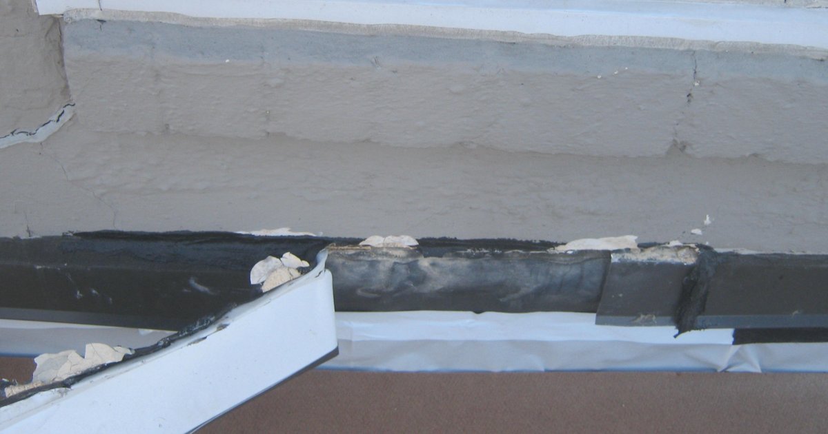 Useless reglet flashing in Washington, DC.