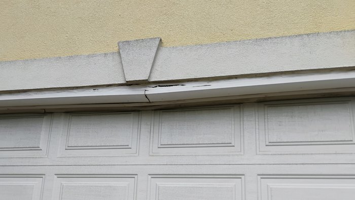 big glob of
caulking traps water in Woodbridge, Virginia.