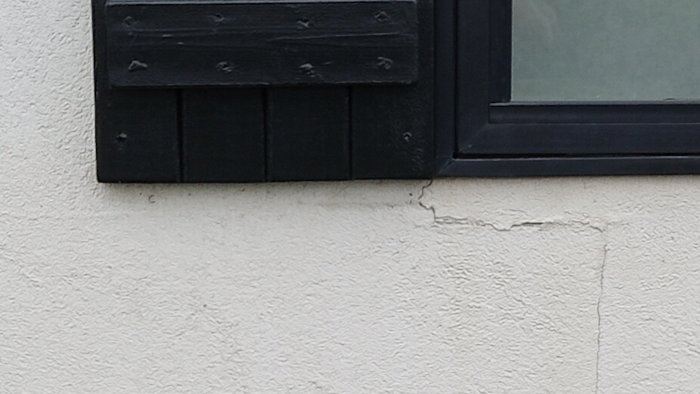 No flashing or window sills in Virginia/jul