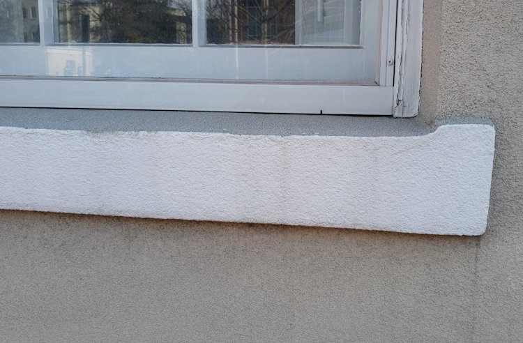 Stucco sills here in Old Town Alexandria were done like this.