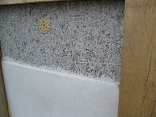 Wood wool board is used for a lime plaster base