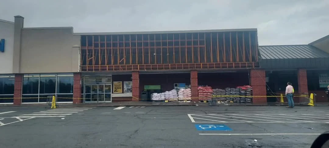 EIFS Blows off a Food Lion in Warrenton, Virginia.