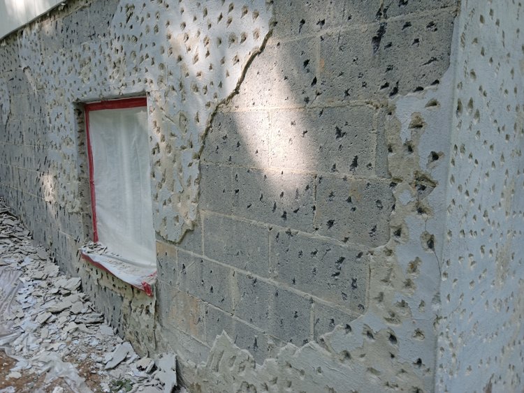 Bonding agent on blocks causes poor bond