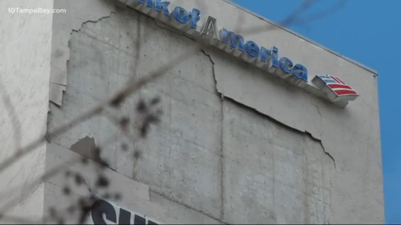 Stucco falls off concrete in Clearwater, Florida