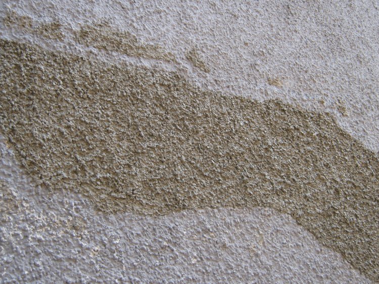 Crooked lines hide patches