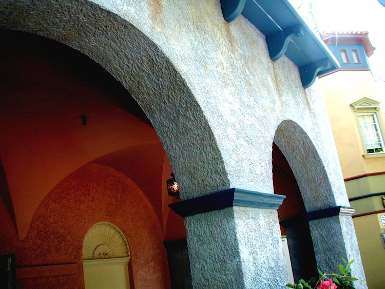 Arches have a lace style texture