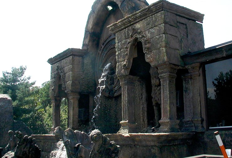 Amazing stucco at Kings Dominion, Doswell, Virginia