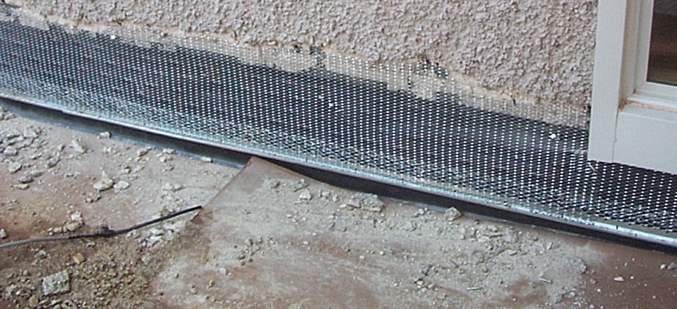 Crooked lines help hide patches